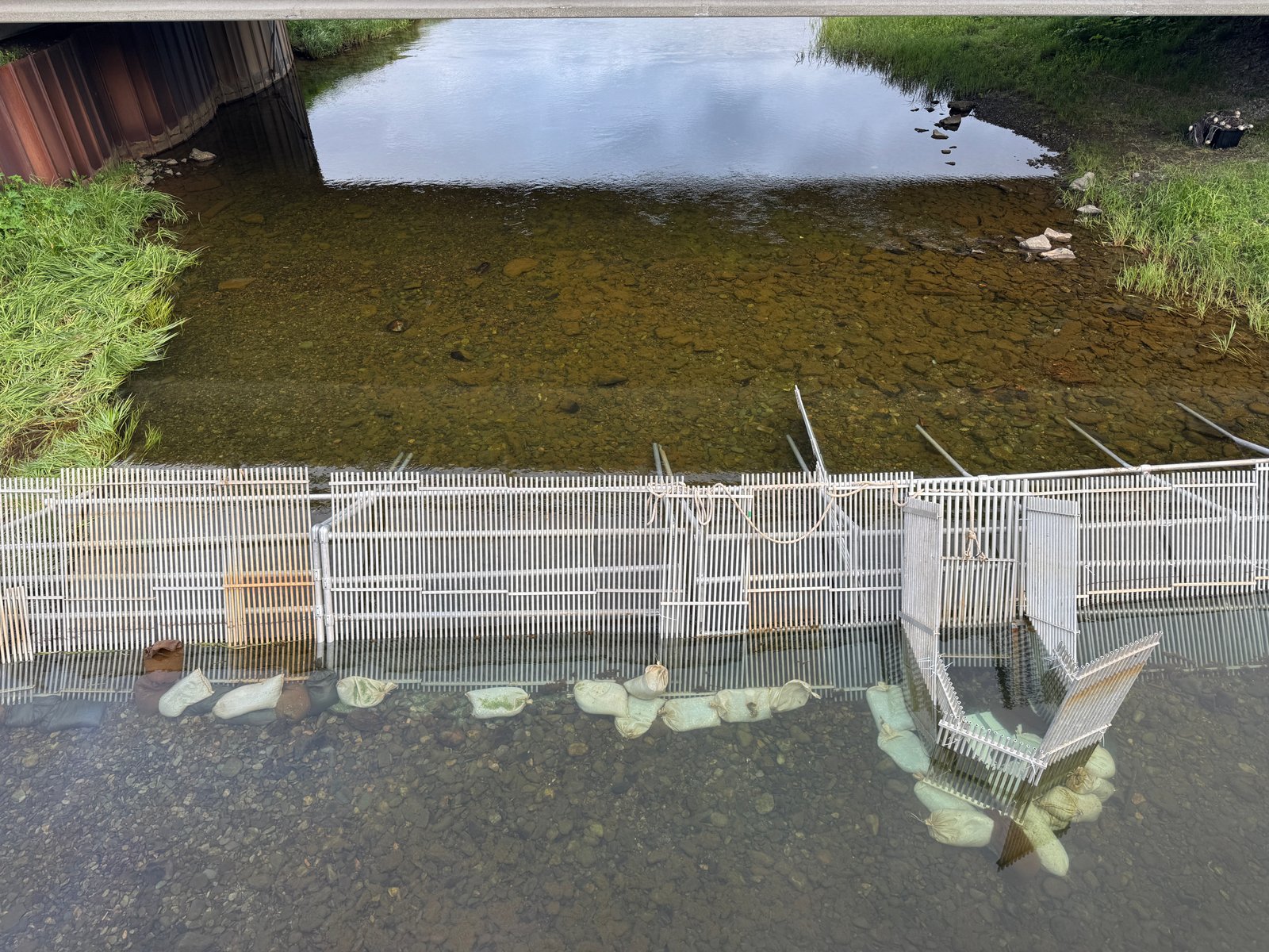 gate in river