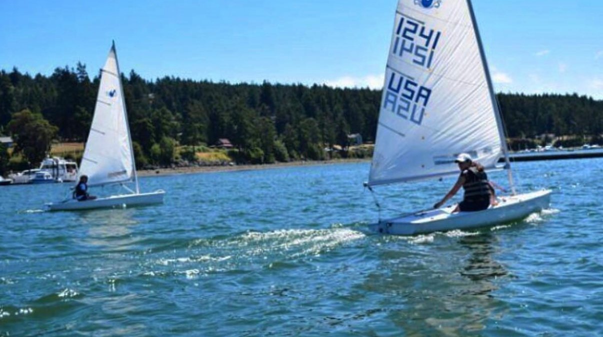 Tess and Grace sailing in Fishermans Bay