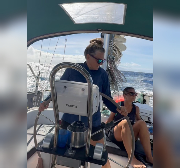 Ripping along from Maui to Oahu!