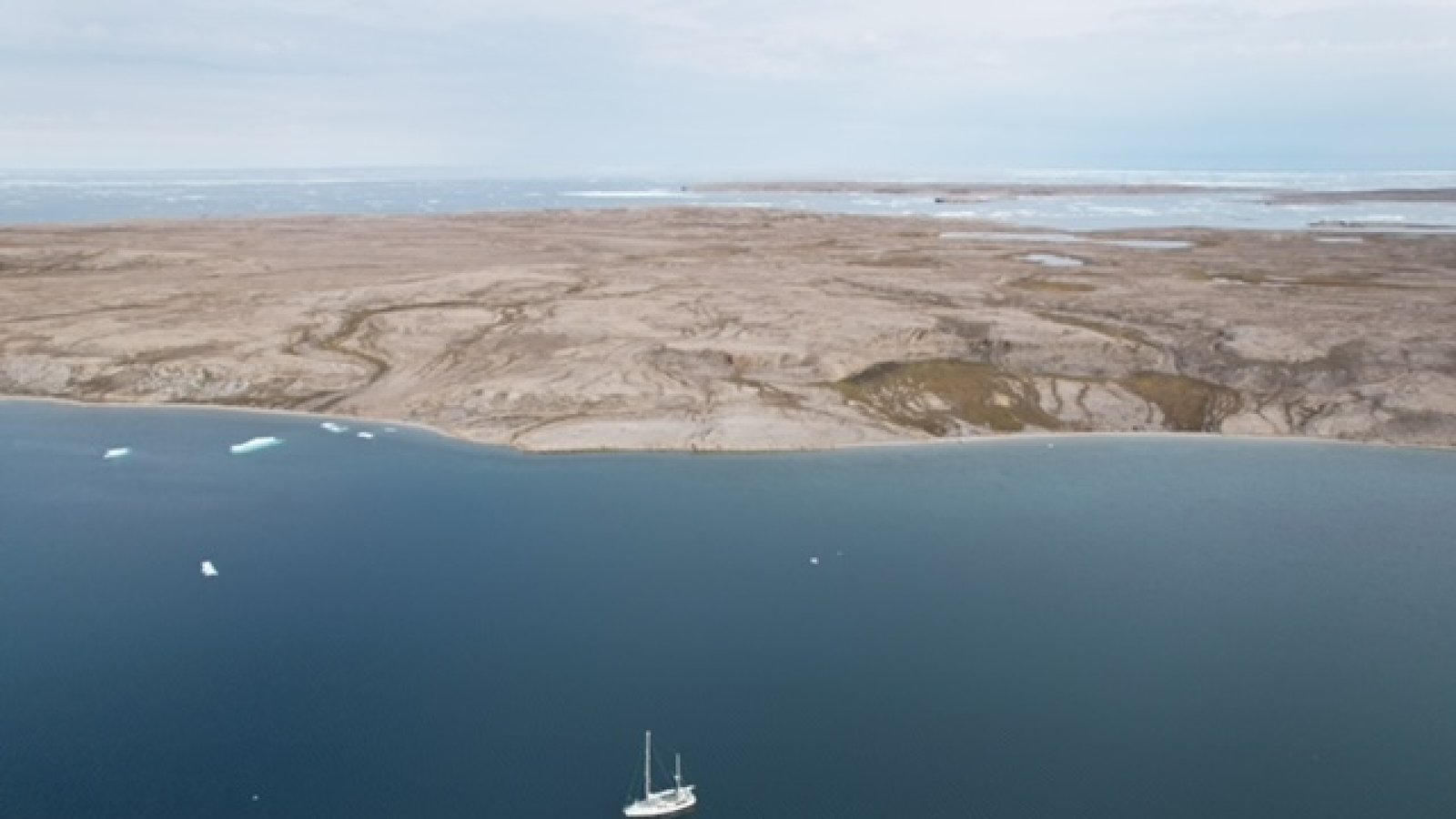 One Ocean anchored in the Northwest Passage - Summer's Harbour