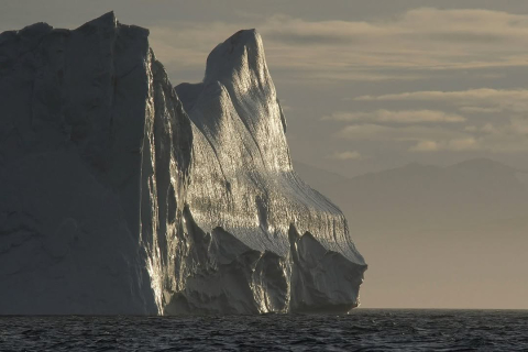 Ocean Fact Friday!🌊🥶 Did you know that about 90% of an iceberg is underwater??